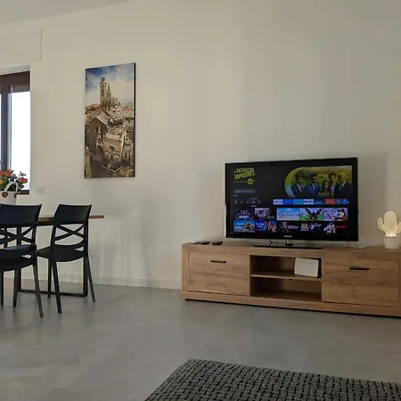 Bilocale Zona Ospedale Lejlighed *
