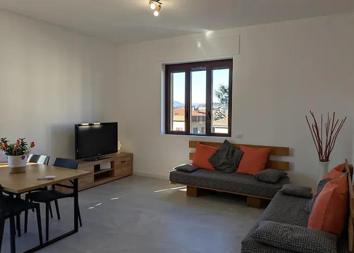 Bilocale Zona Ospedale * Бергамо