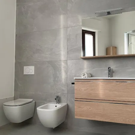 Bilocale Zona Ospedale 아파트 *